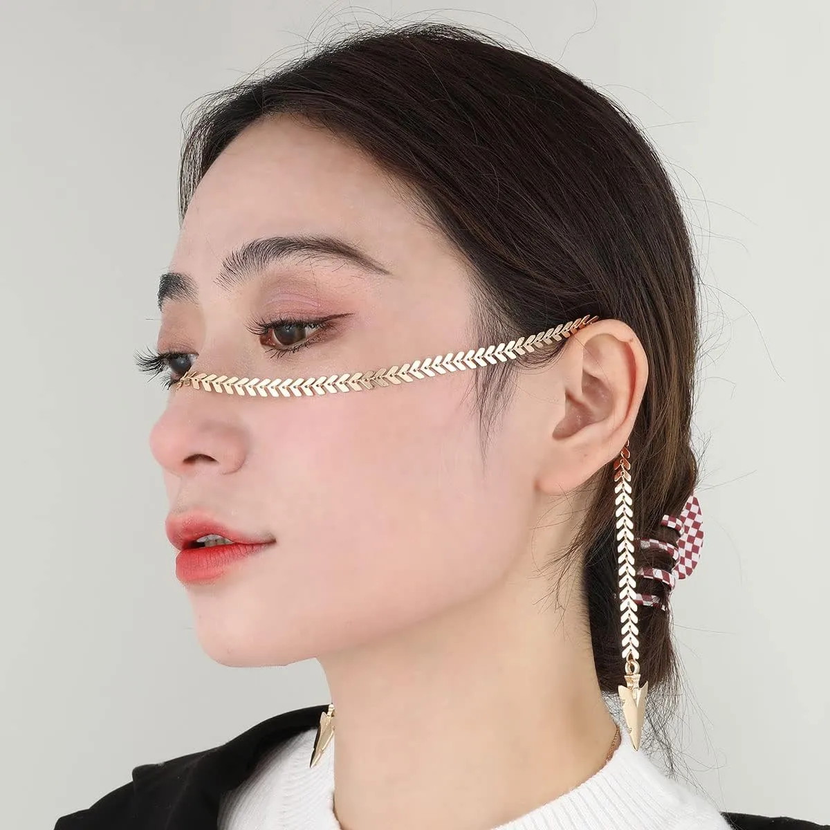 14K Gold Plated Cool Face Chain with Crystals Pendant Necklace Headpiece Accessories On Nose Costume Body Jewelry for Halloween Christams Party