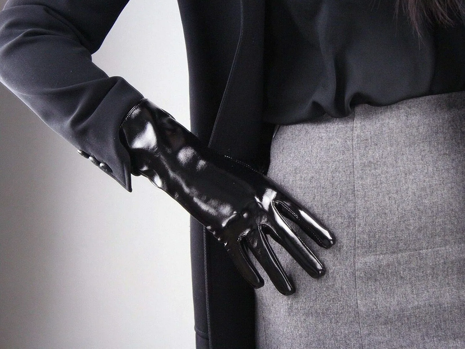 DooWay Women's Sexy Leather Gloves 28cm Middle Length Over Wrist Faux Leather Unlined for Cosplay Dressy Driving