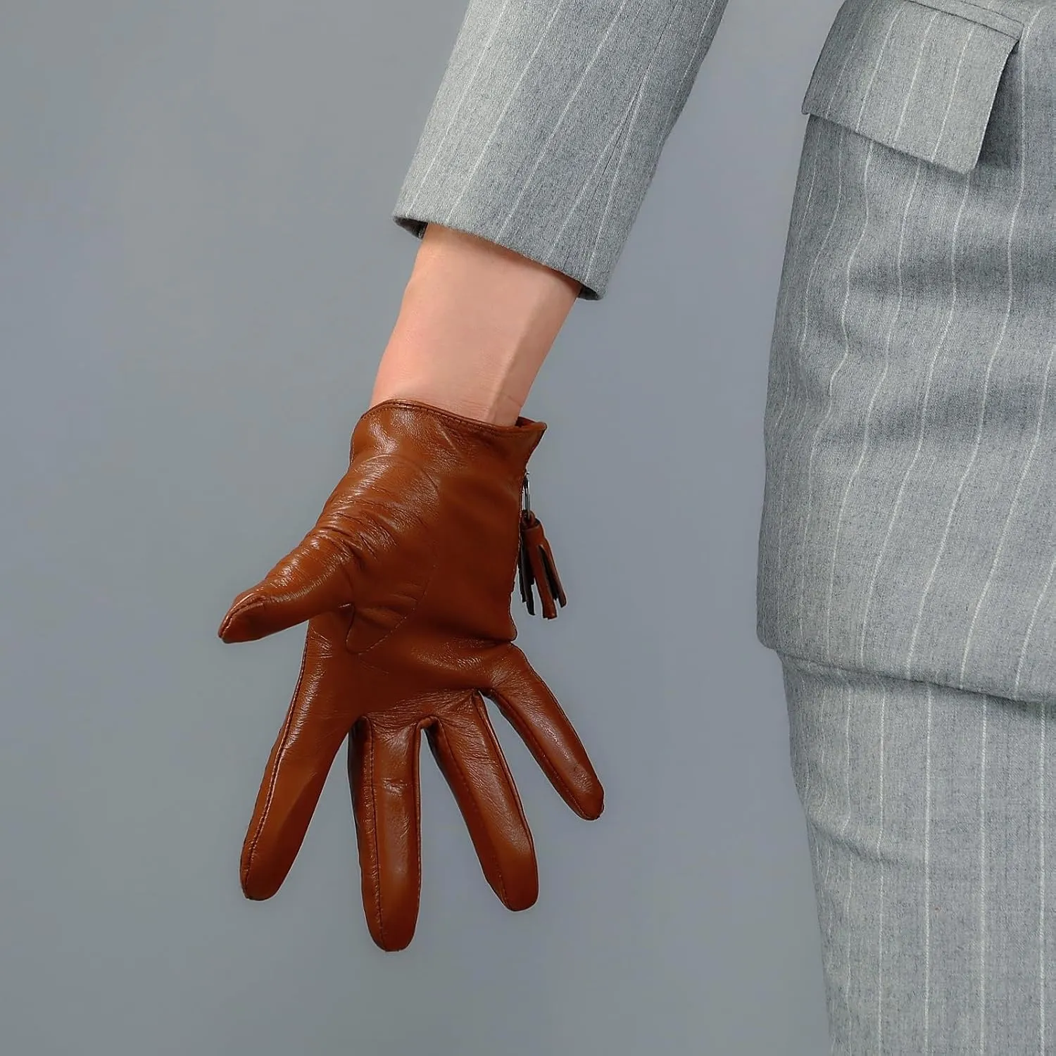 DooWay Women's Short Real Leather Driving Gloves Touchscreen Imported Goatskin Leather Tassel Zipper Winter Warm Gloves