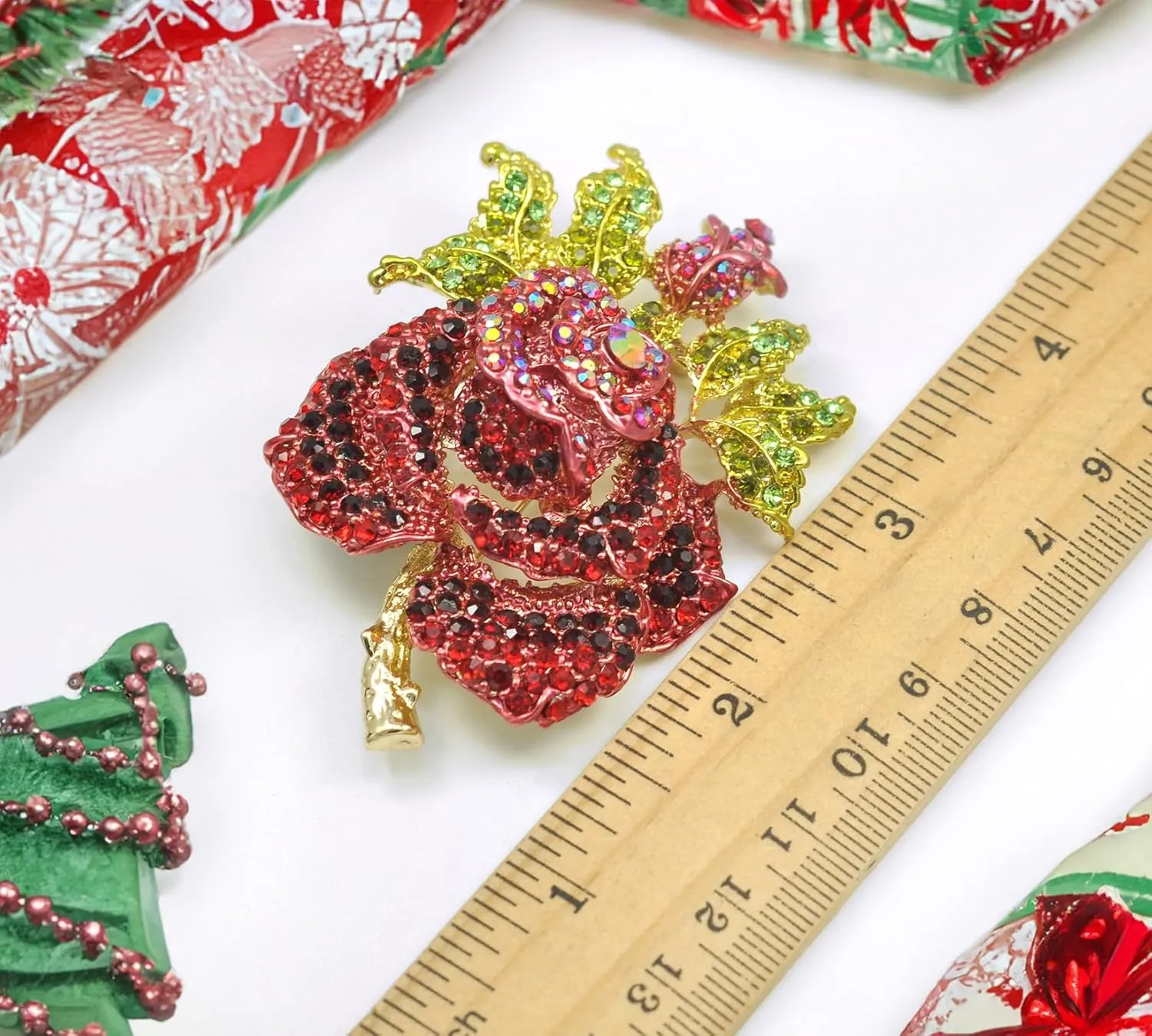 Gyn&Joy Women's Austrian Crystal Blooming Rose Beautiful Flower Brooch pin