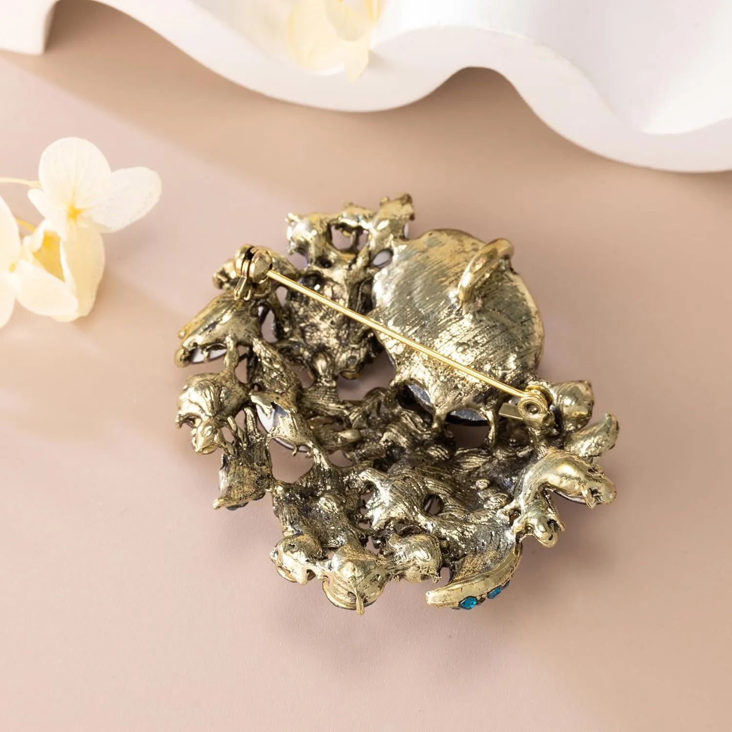 SELOVO Rhinestone Glitter Flower Brooch Pin Jewelry Scarf Accessory Vintage Gold Tone