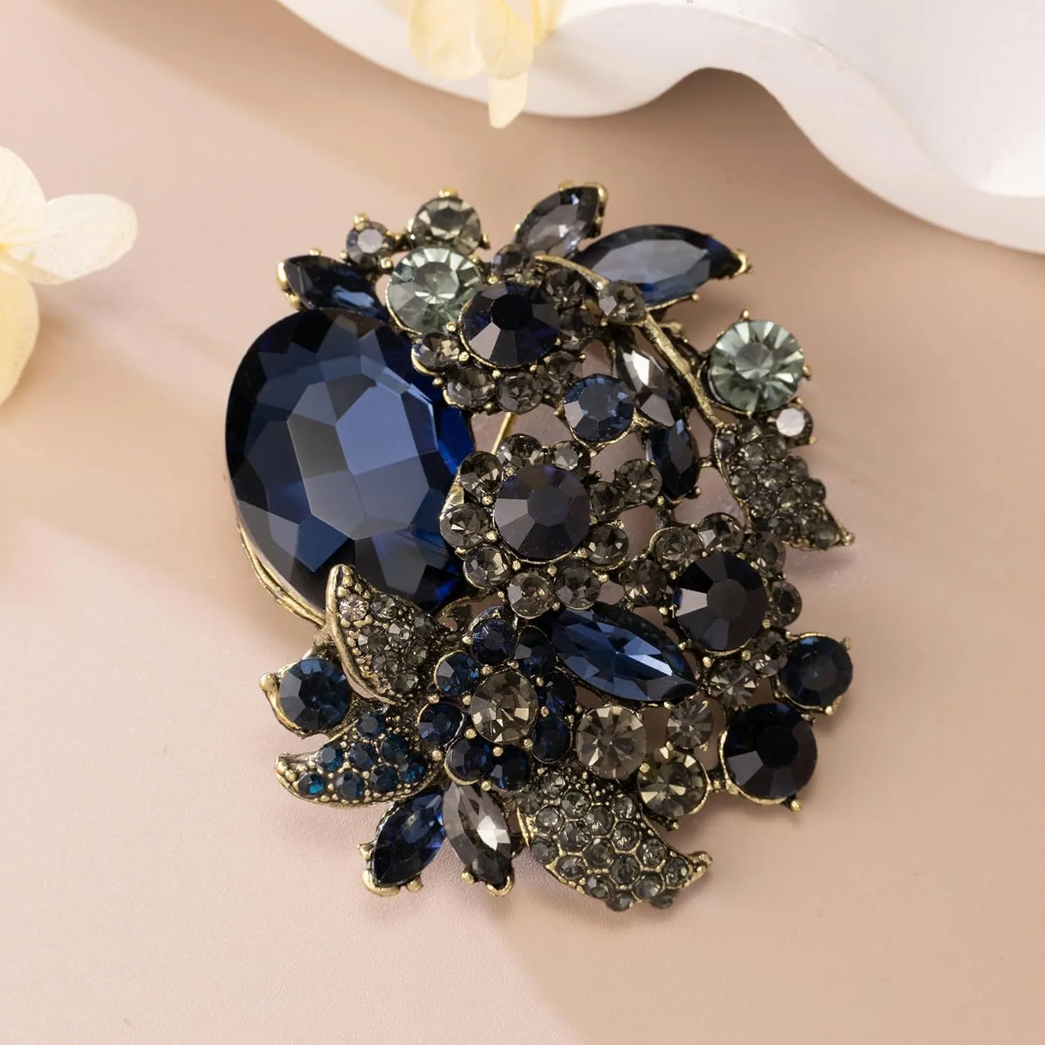 SELOVO Rhinestone Glitter Flower Brooch Pin Jewelry Scarf Accessory Vintage Gold Tone